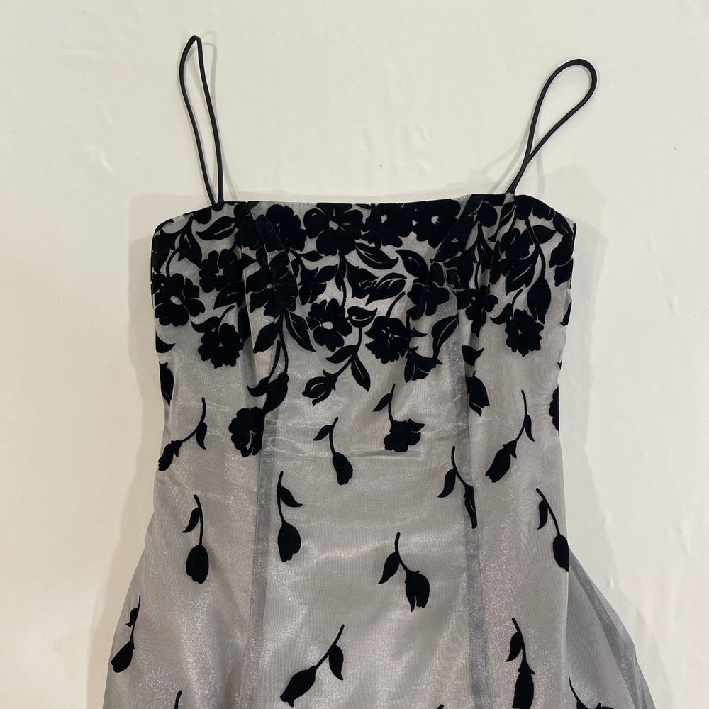 Steppin Out Vintage Y2K Velvet Floral Burnout Gown Silver Women 7/8 Homecoming